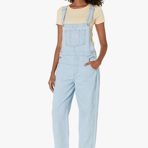 Levis womens overalls NWT!